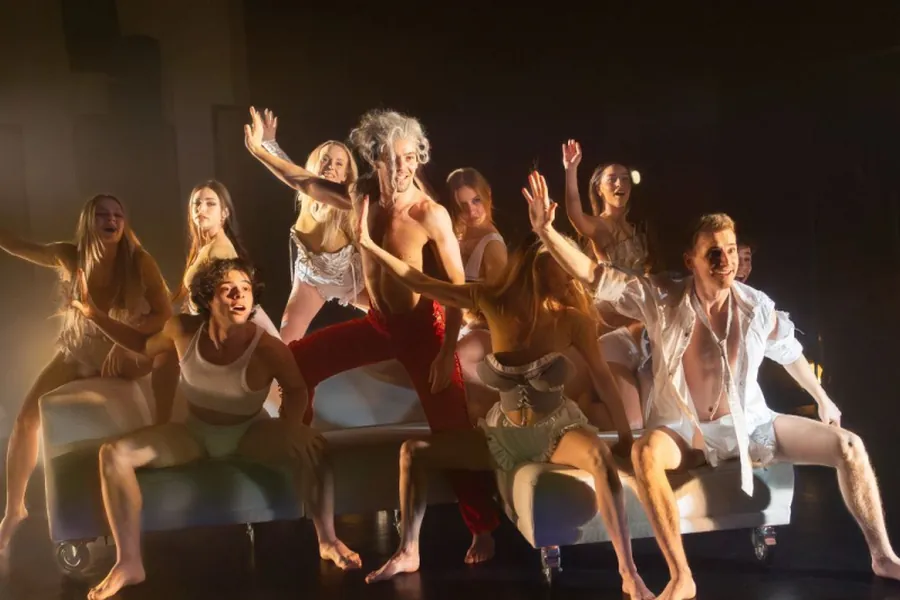 The company in a tableau